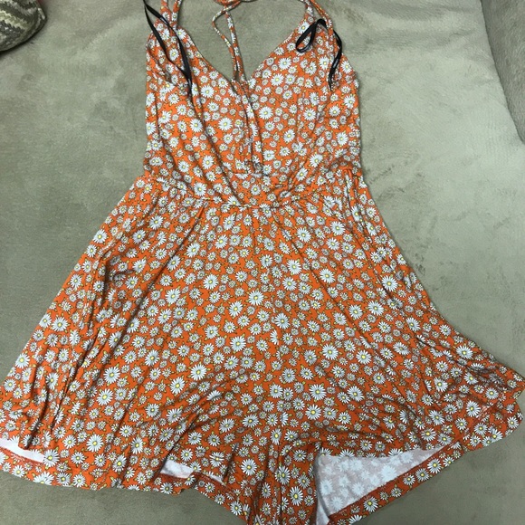 Romper - Picture 3 of 4